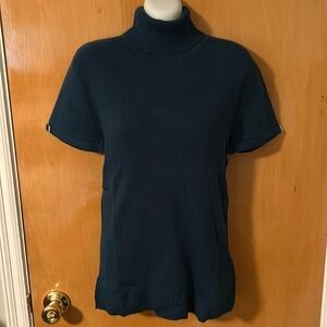 Apt. 9 short sleeved sweater with buckle detail on sleeves